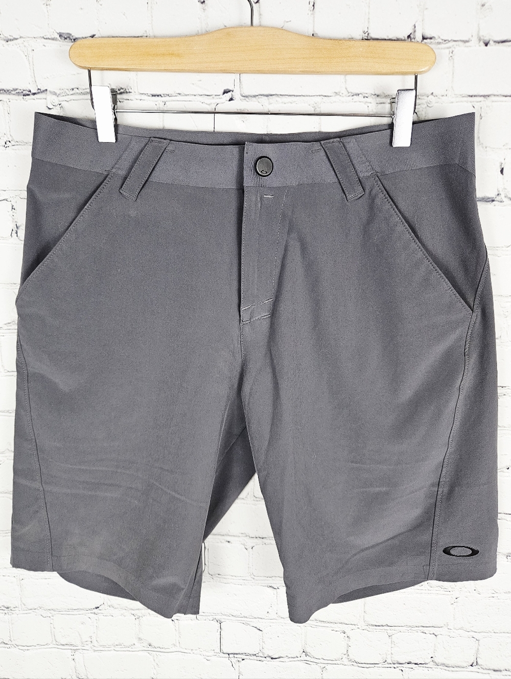 OAKLEY | regular fit stretch flat front athletic shorts